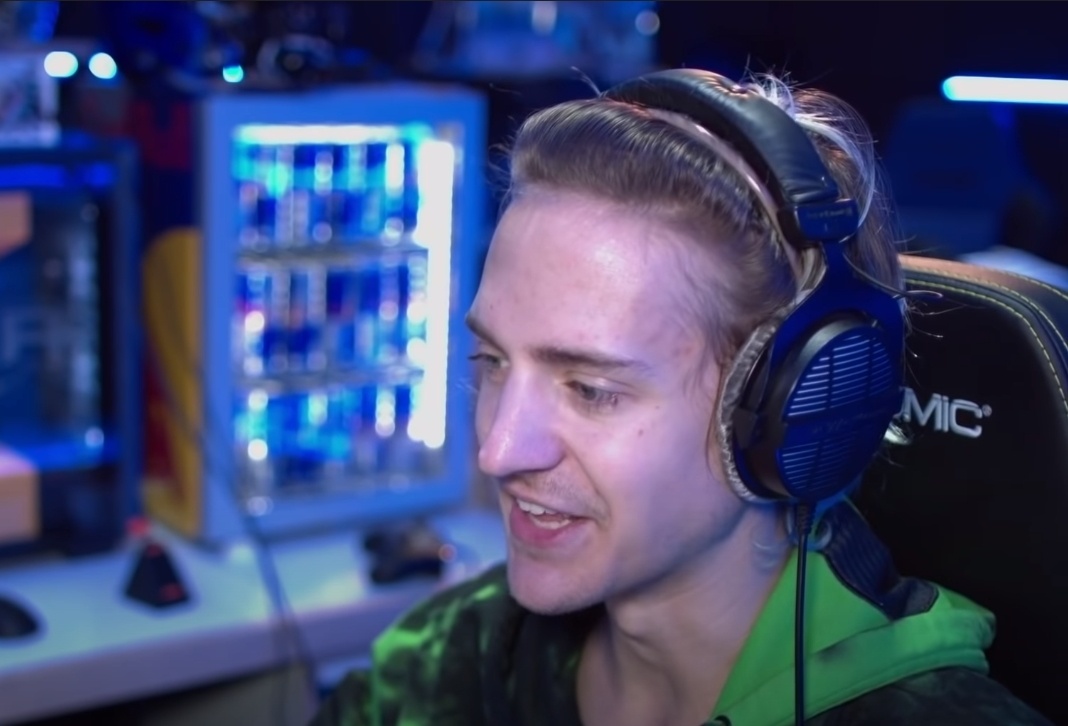Ninja paljasti striiminsä aikana, miksi hän palasi Twitchiin, eikä suostunut kirjoittamaan sopimusta YouTuben kanssa.