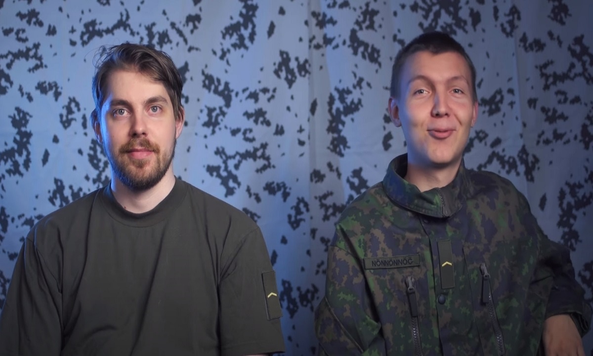 Intti ASMR listasi kaikki armeijan koulutushaarat paremmuusjärjestykseen uudella videolla, josta voi olla hyötyä omaan asepalvelukseen.