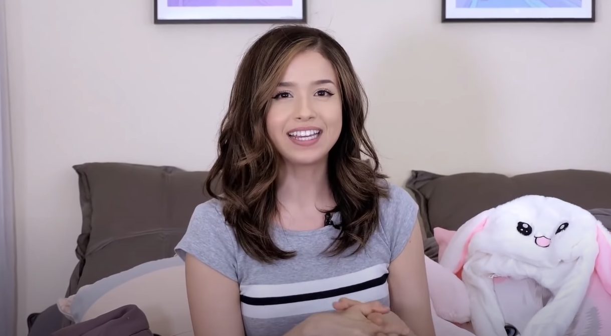 Pokimane paljasti Twitch-kanavaltaan bannattujen tilien valtavan määrän, joka yllätti jopa hänet itsensä.