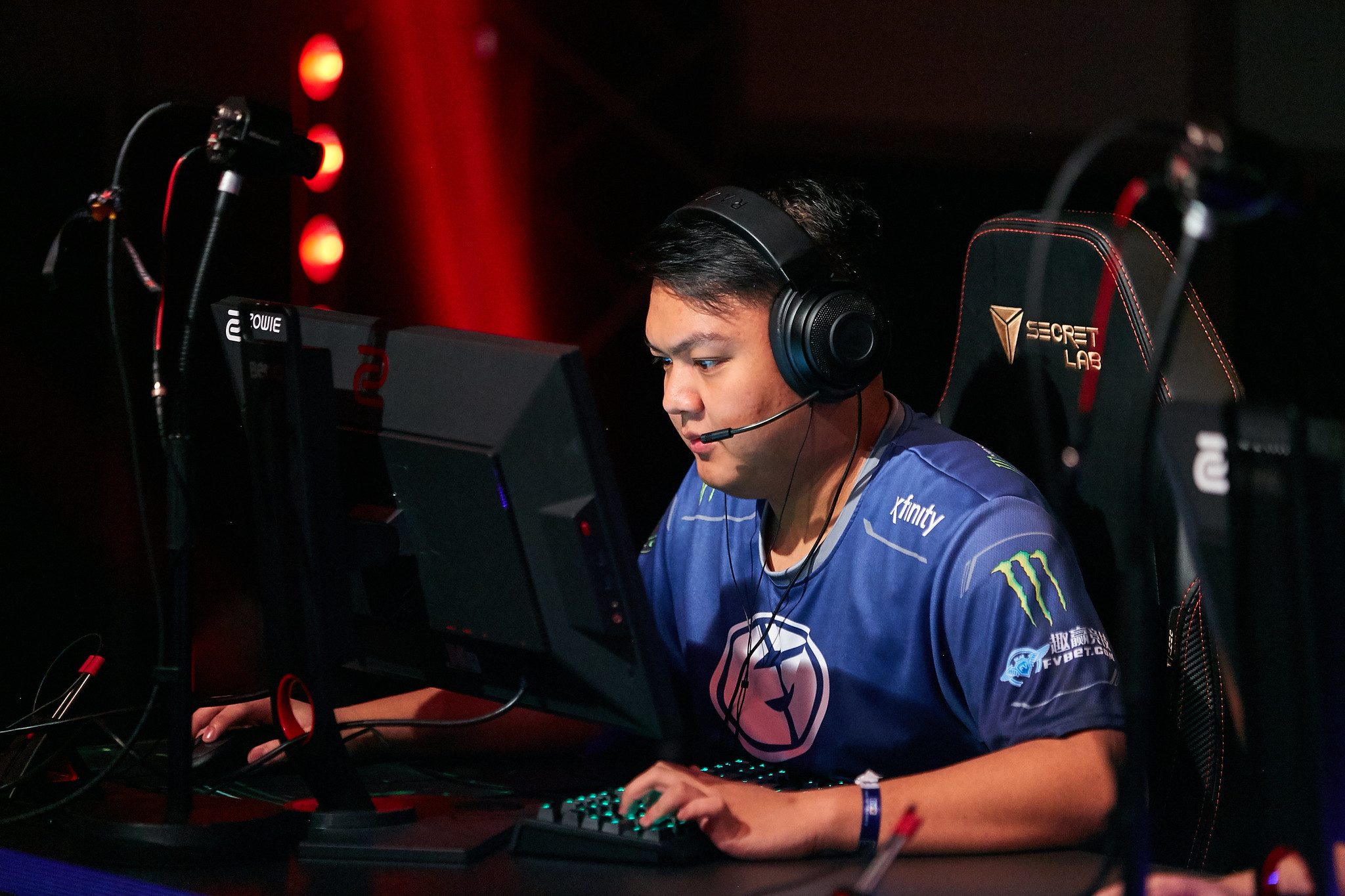 paiN Gaming käytti oman aikalisänsä auttaakseen EG:tä nettiongelmien selättämiseksi, kun joukkueet kohtasivat Pohjois-Amerikan Major-karsinnoissa.