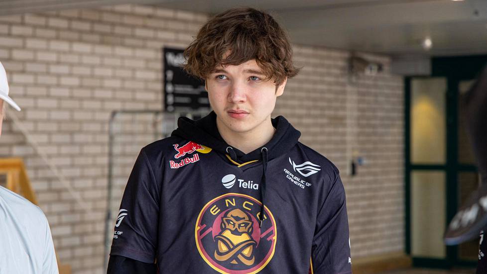 Jamppi jatkaa Valorantin pelaamista, eikä aio siirtyä Valven tekemien VAC-bannimuutoksien myötä takaisin CS:GO:hon.