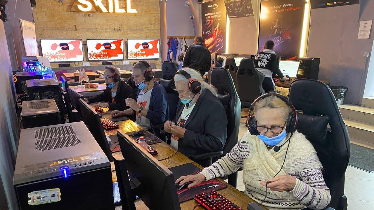 Ukrainasta löytyy CS:GO-joukkue, jonka keski-ikä on 75 vuotta! Joukkue palkittiin turnauksen jälkeen melkoisella kunnianosoituksella maan toimesta.