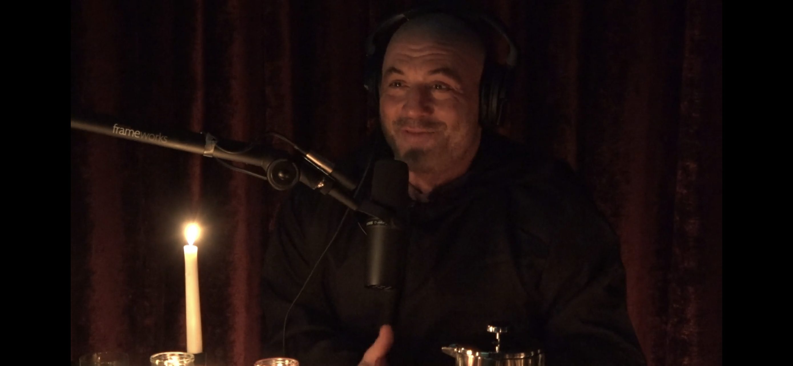Joe Rogan kertoi podcastissaan videopeliaddiktiostaan, miten hän ei pysty lopettamaan pelaamista vain yhden tunnin jälkeen.
