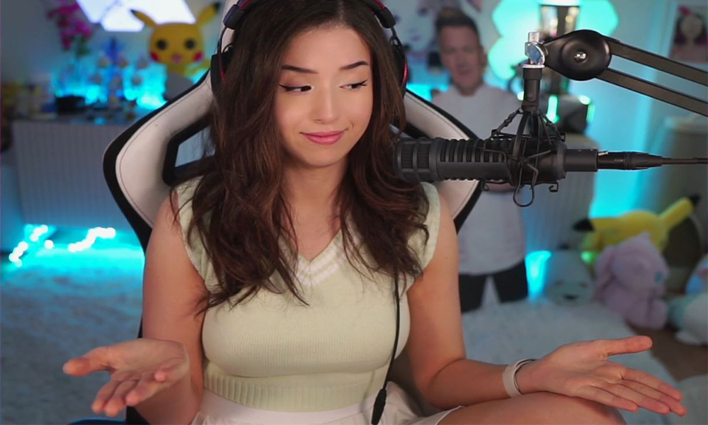 Pokimanen ja xQc:n yhteisen podcastin ensimmäinen jakso ei mennyt suunnitelmien mukaan, sillä xQc ei saapunut ollenkaan paikalle. 