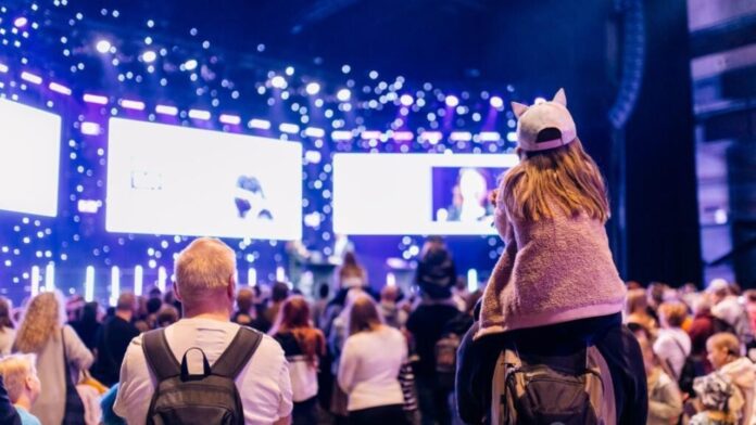 Tubeconissa ihmisiä. Tubecon Awards -äänestys rikkoi ennätykset!