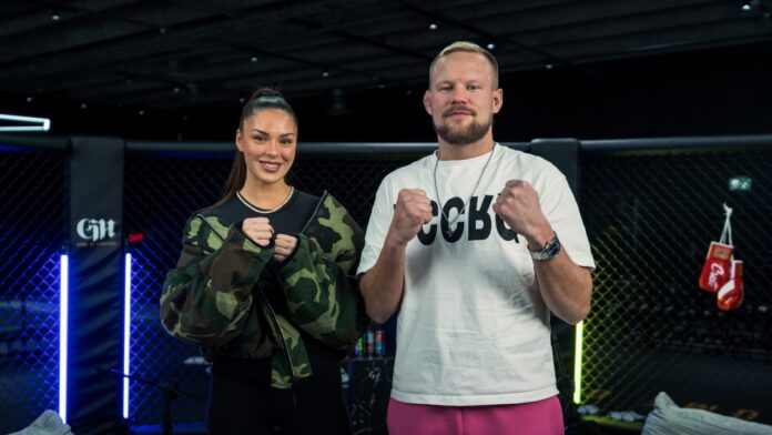 Häkissä Sarah Dzafce